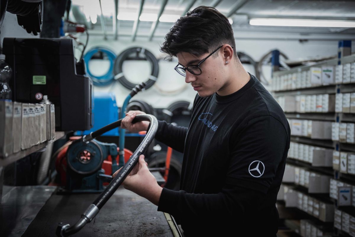 hydraulik, triengen, schlauchservice, hydraulikschlauch, werkstatt, hydraulikschlauch kaputt, Service