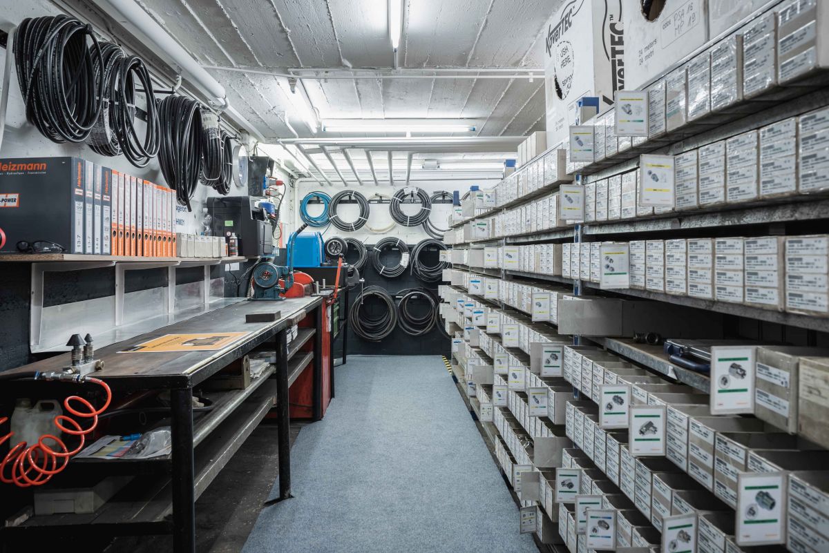 hydraulik, triengen, schlauchservice, hydraulikschlauch, werkstatt, hydraulikschlauch kaputt
