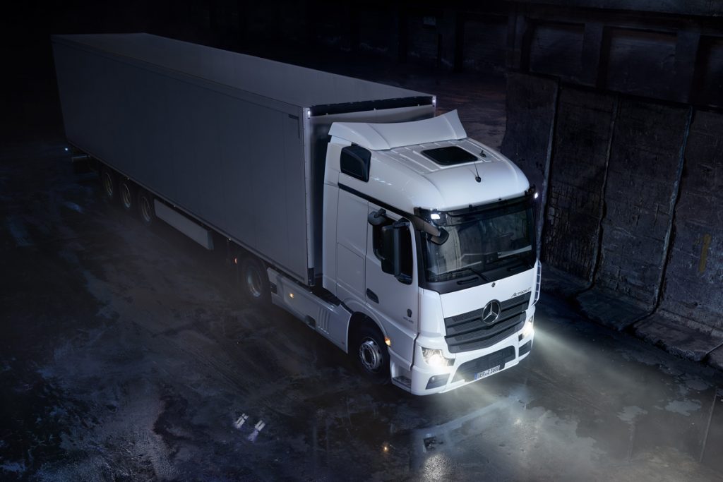 mercedes, truck, triengen